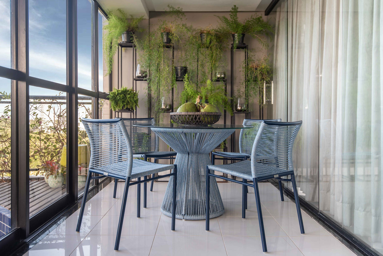 Transform Your Balcony: Choose the Perfect Table for Your Space