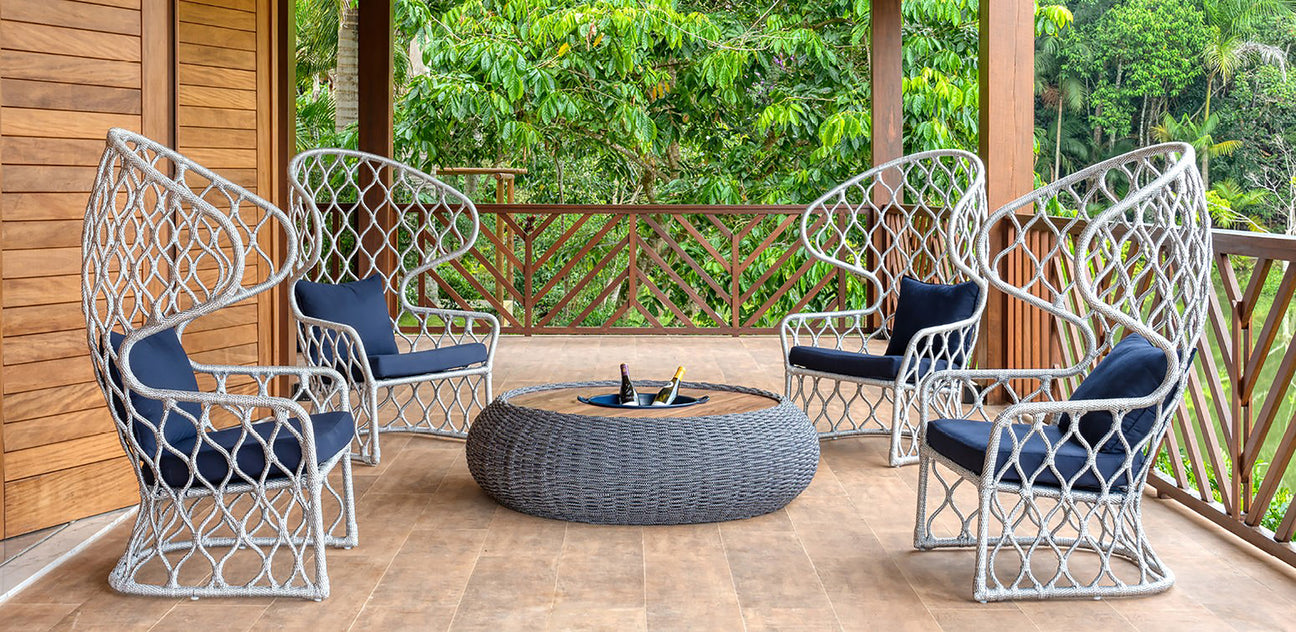 The Power of Lounge Chairs: Elegance, Comfort, and Functionality